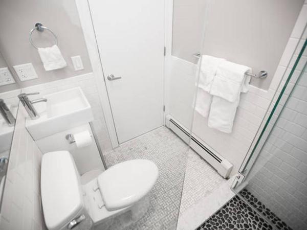 Stylish Downtown Studio in the Boston, C.Ave #34 : photo 2 de la chambre studio avec salle de bains extérieure privée