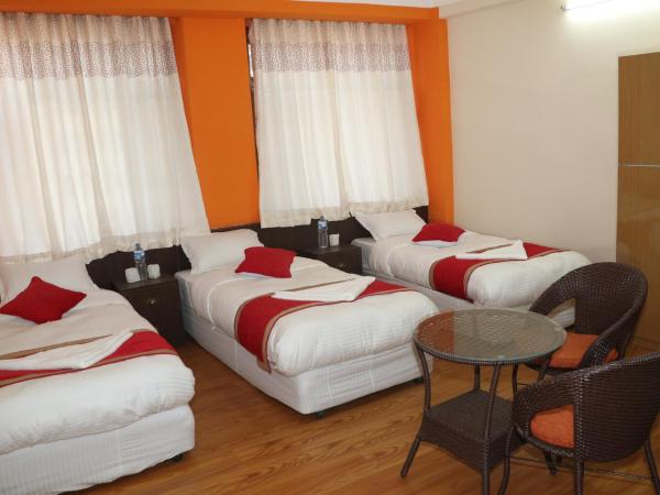 Rambler Hostel Pvt Ltd : photo 1 de la chambre chambre triple confort avec douche