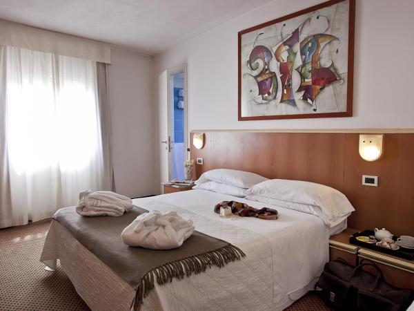 Hotel Principe di Piemonte : photo 1 de la chambre chambre double ou lits jumeaux standard