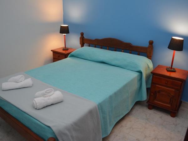 Hotel Isella : photo 2 de la chambre chambre double avec balcon