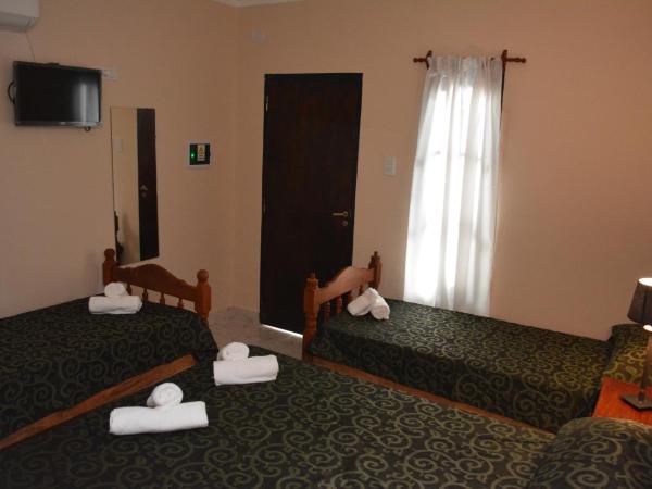 Hotel Isella : photo 7 de la chambre chambre quadruple de luxe