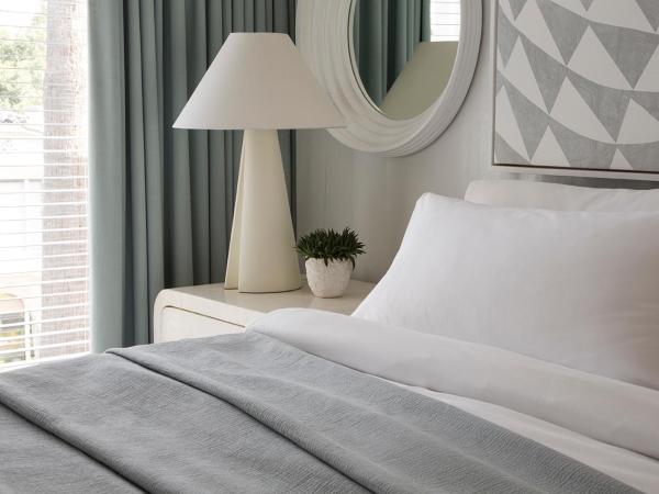 Avalon Hotel Beverly Hills, a Member of Design Hotels : photo 4 de la chambre chambre lit king-size deluxe