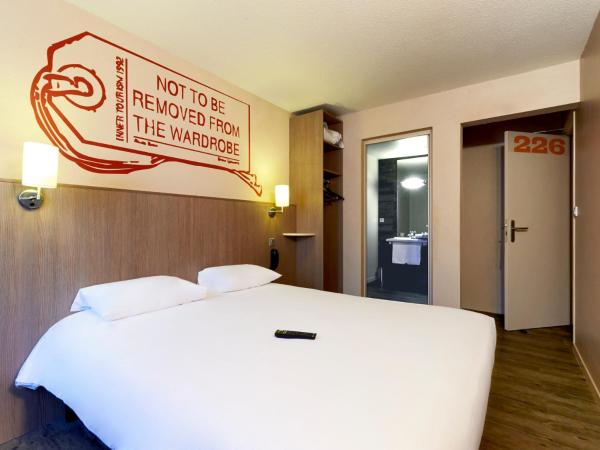 Kyriad Cholet : photo 1 de la chambre chambre double