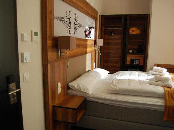 Apollo Hotel Vienna : photo 2 de la chambre chambre double