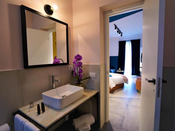 Nacu 90 : photo 10 de la chambre chambre double deluxe avec balcon - vue sur mer