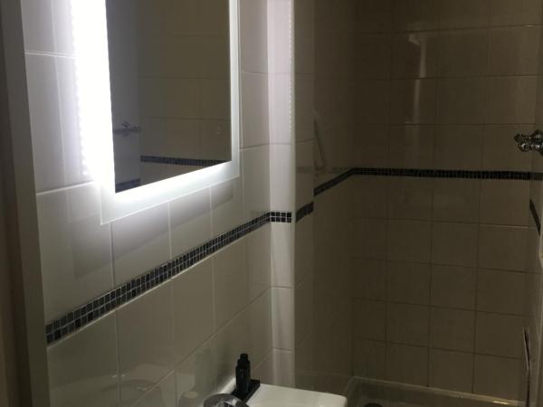 Hôtel Le Mistral : photo 6 de la chambre chambre simple standard - vue sur mer