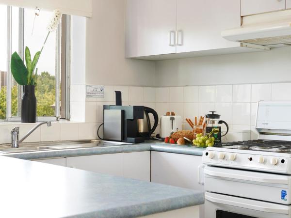 Birches Serviced Apartments : photo 7 de la chambre chambre lits jumeaux standard