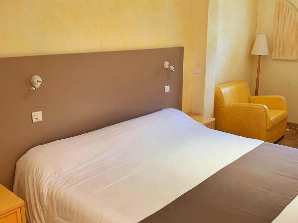 Hôtel Beau Soleil : photo 2 de la chambre chambre triple - côté colline