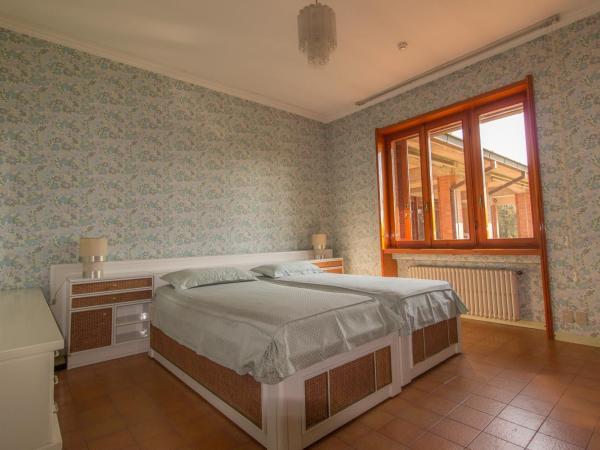 Agriturismo i Quercioli : photo 6 de la chambre chambre lits jumeaux avec salle de bains privative