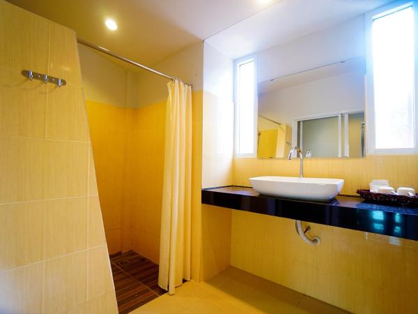 Aurora Resort Kanchanaburi : photo 1 de la chambre chambre double ou lits jumeaux standard