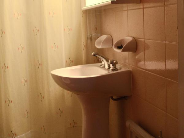 Hostería Güemes : photo 6 de la chambre chambre double ou lits jumeaux