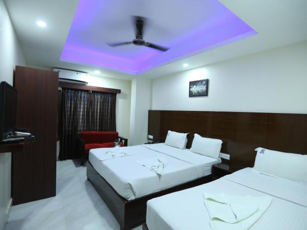 Hotel RR International : photo 1 de la chambre executive triple room (a/c)