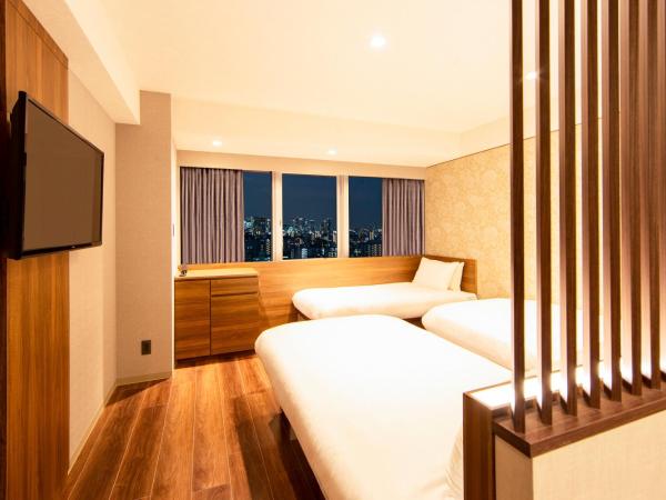 karaksa hotel grande Shin-Osaka Tower : photo 2 de la chambre hébergement lits jumeaux supérieur avec canapé-lit - Étage supérieur