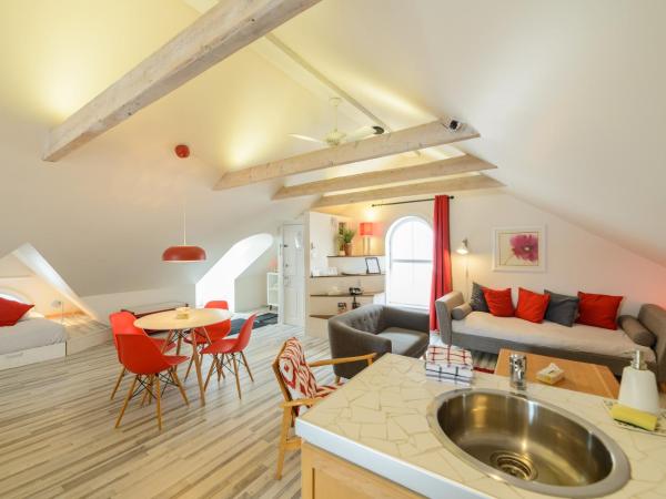 Auberge aux Deux Lions : photo 2 de la chambre loft