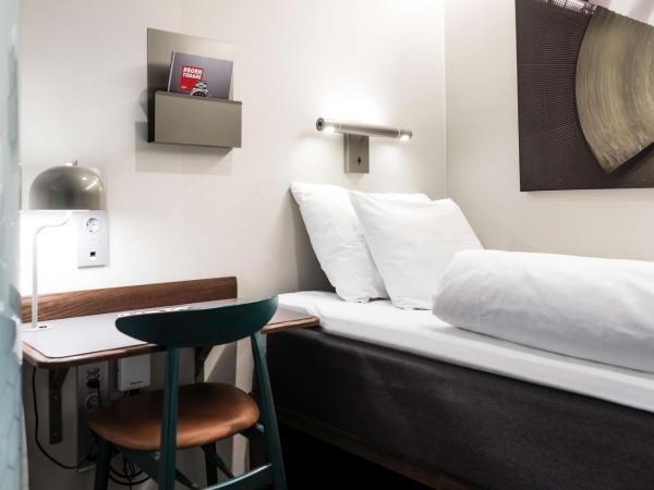 Best Western and hotel : photo 9 de la chambre petit hébergement simple Élégant - sans fenêtre