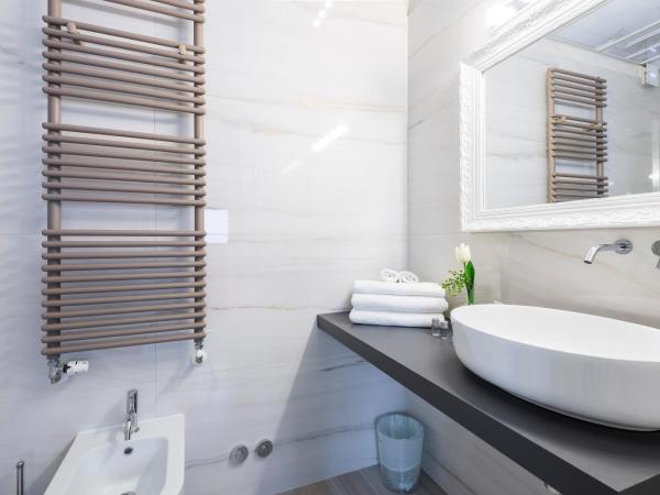 Villa Savioli Room & Breakfast : photo 4 de la chambre chambre supérieure lit queen-size