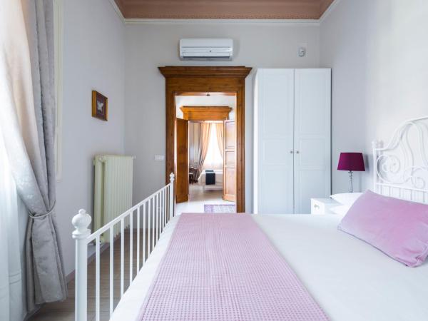 Villa Savioli Room & Breakfast : photo 6 de la chambre chambre supérieure lit queen-size