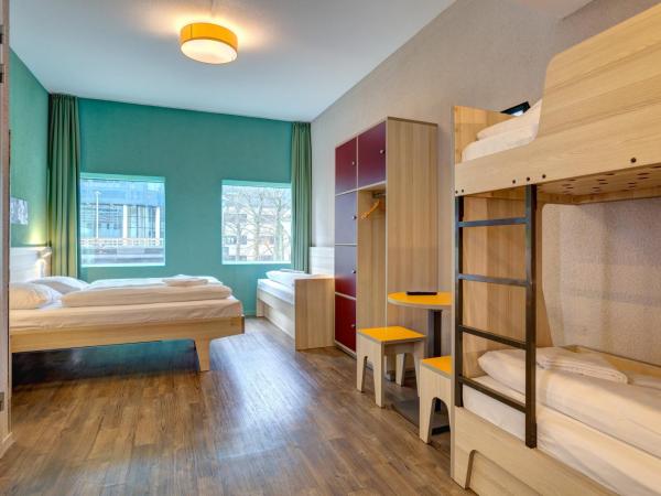 MEININGER Hotel Amsterdam City West : photo 1 de la chambre chambre avec 5 lits