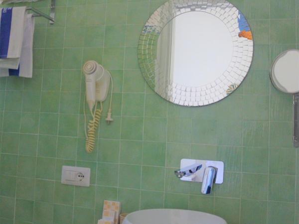 Hotel Guarracino : photo 5 de la chambre chambre double avec balcon