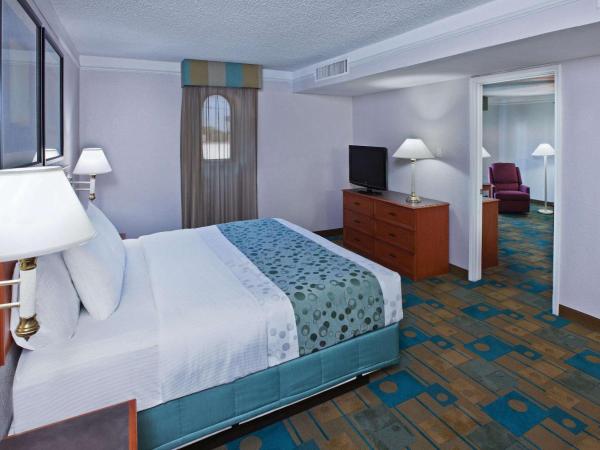 La Quinta Inn by Wyndham Austin Oltorf : photo 1 de la chambre suite lit king-size – non-fumeurs