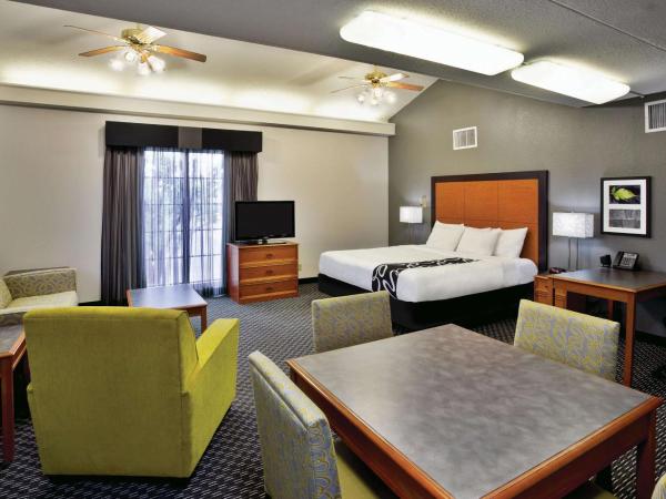 La Quinta Inn by Wyndham Nashville South : photo 5 de la chambre suite studio lit king-size - non-fumeurs