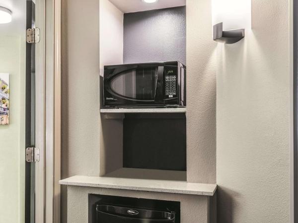 La Quinta by Wyndham New Orleans Downtown : photo 5 de la chambre chambre lit king-size deluxe