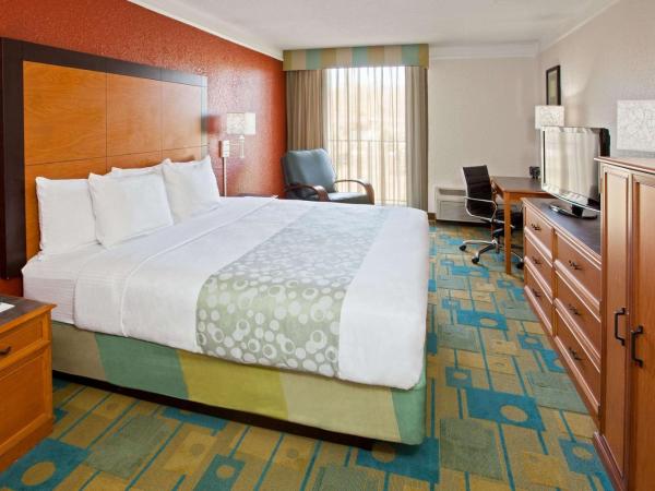La Quinta by Wyndham Nashville Airport/Opryland : photo 9 de la chambre chambre lit king-size deluxe