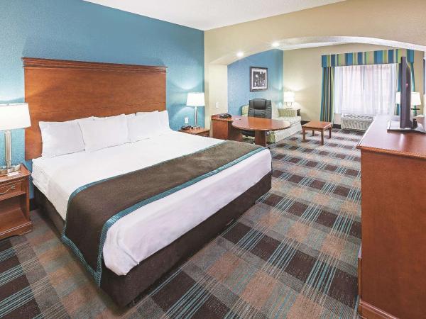 La Quinta by Wyndham Houston Hobby Airport : photo 1 de la chambre suite studio lit king-size deluxe - non-fumeurs