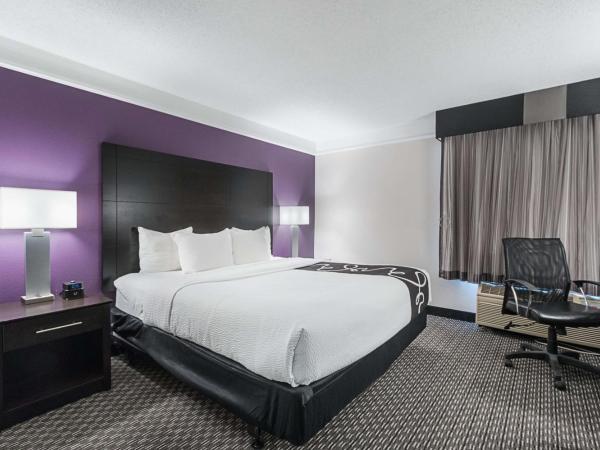 La Quinta by Wyndham Fort Lauderdale Tamarac : photo 1 de la chambre chambre lit queen-size - accessible aux personnes à mobilité réduite