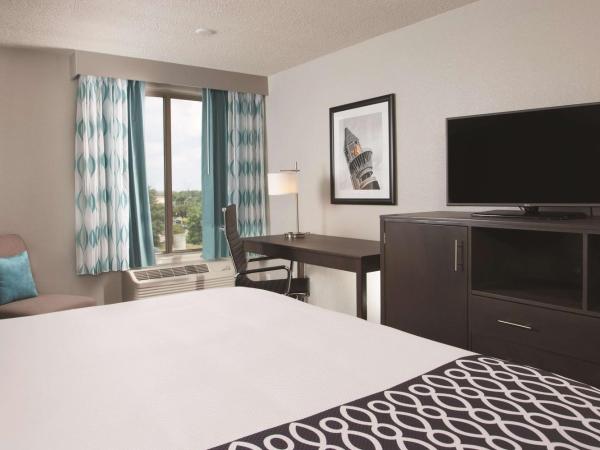 La Quinta by Wyndham Atlanta Airport North : photo 3 de la chambre chambre exécutive lit king-size - non-fumeurs