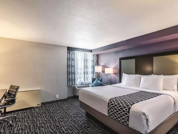 La Quinta by Wyndham Colorado Springs North : photo 5 de la chambre chambre lit king-size