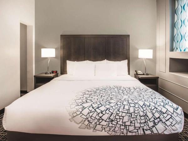 La Quinta by Wyndham Inner Harbor Downtown : photo 1 de la chambre chambre lit king-size - accessible aux personnes à mobilité réduite - non-fumeurs