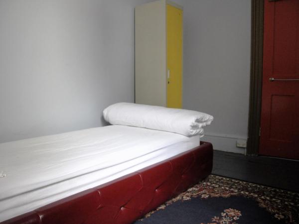 Backpackers Imperial Hotel : photo 1 de la chambre chambre simple