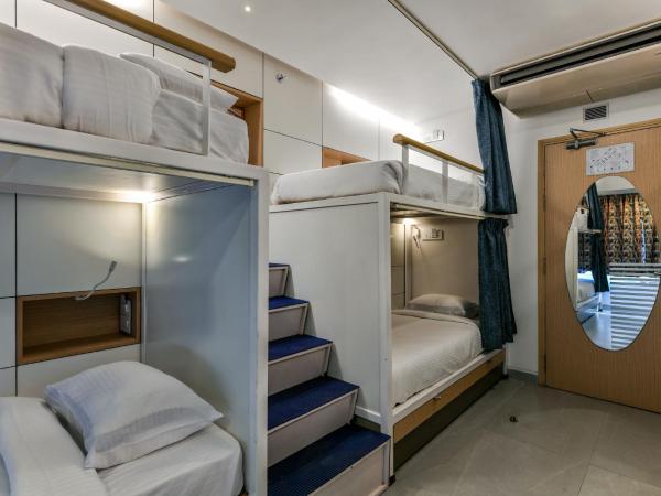 Indie Stays, BKC : photo 2 de la chambre lit dans dortoir mixte de 8 lits