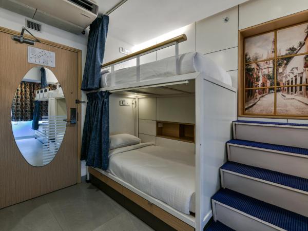 Indie Stays, BKC : photo 4 de la chambre lit dans dortoir mixte de 8 lits