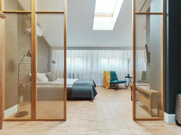 ARTHOTEL STALOWA 52 : photo 7 de la chambre chambre de luxe supérieure