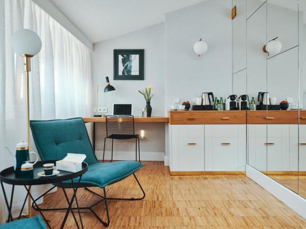 ARTHOTEL STALOWA 52 : photo 3 de la chambre chambre de luxe supérieure