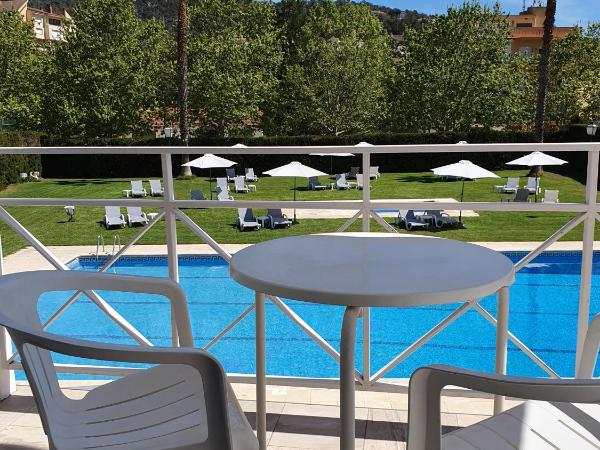 Marina Tossa : photo 3 de la chambre chambre double ou lits jumeaux supérieure avec balcon