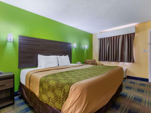 Econo Lodge : photo 3 de la chambre chambre lit king-size - fumeurs