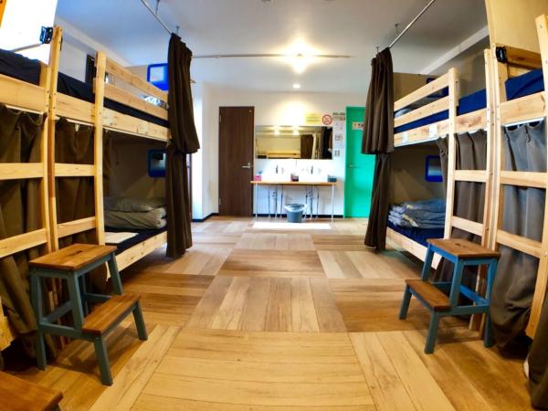 Guest House Matsu : photo 1 de la chambre lit superposé dans dortoir mixte