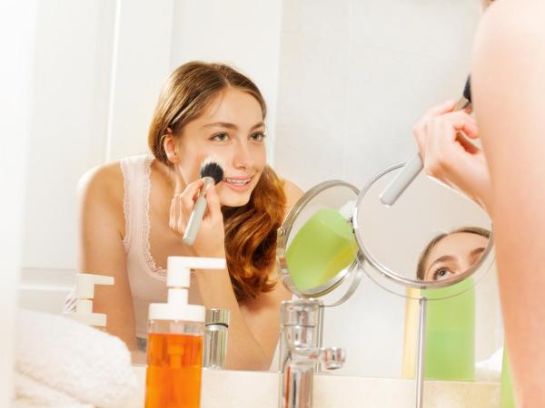 Hotel Carolinenhof : photo 10 de la chambre chambre simple comfort avec balcon - côté jardin