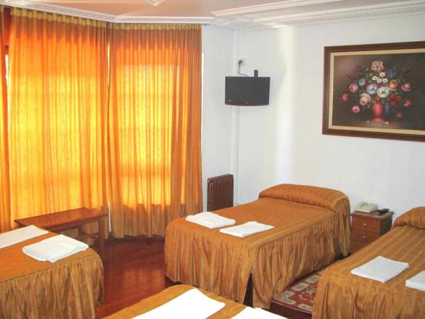 Hotel Antoyana : photo 2 de la chambre chambre quadruple