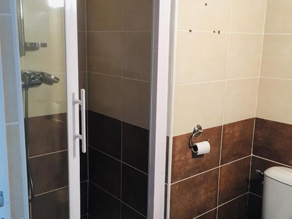 Hotel le Provençal : photo 1 de la chambre chambre double avec balcon