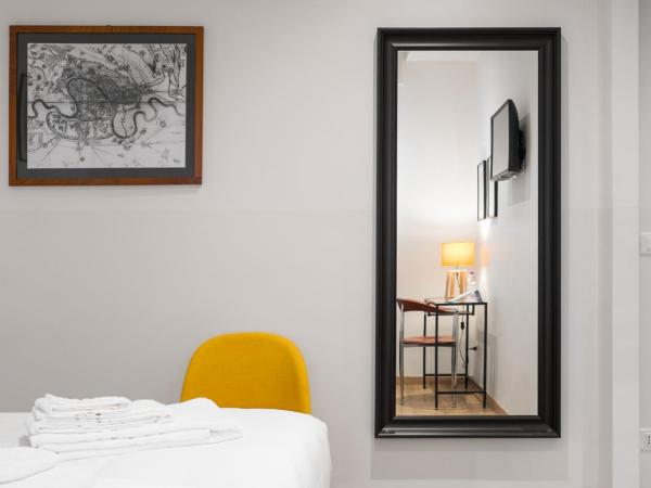 ParcoSantaTeresa Suites LOC-02279 : photo 2 de la chambre chambre double ou lits jumeaux avec salle de bains privative