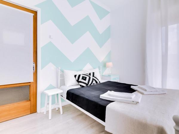 À da Avó -The Guesthouse : photo 4 de la chambre chambre double avec salle de bains commune