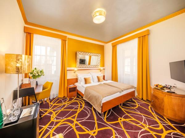 Bellevue Hotel Český Krumlov : photo 1 de la chambre chambre double/lits jumeaux deluxe