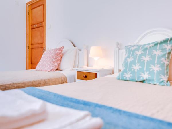 À da Avó -The Guesthouse : photo 1 de la chambre chambre double standard avec salle de bains commune