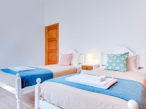 À da Avó -The Guesthouse : photo 9 de la chambre chambre double standard avec salle de bains commune