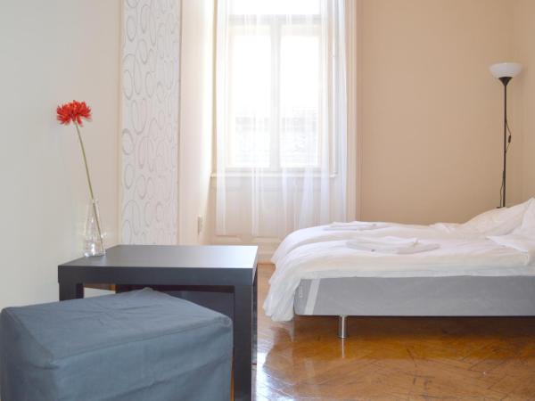 Synagogue Central Guest House : photo 5 de la chambre chambre quadruple