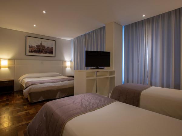 Hotel Centro Europeu : photo 2 de la chambre suite familiale